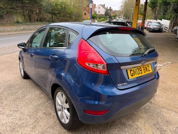 Used Ford Fiesta 2010 for sale - 78336117: Photo