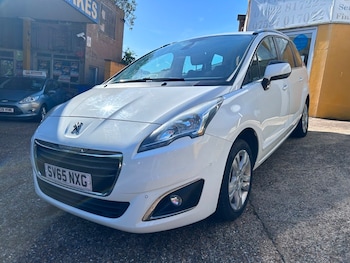 Used Peugeot 5008 2015 for sale - 78673387: Photo