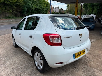 Used Dacia Sandero 2016 for sale - 78558057: Photo