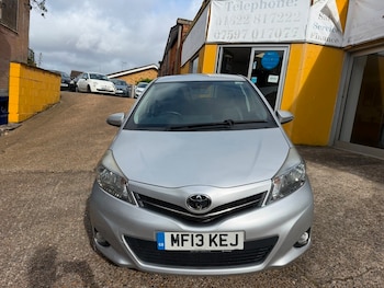 Used Toyota Yaris 2013 for sale - 78336126: Photo