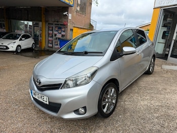 Used Toyota Yaris 2013 for sale - 78336126: Photo