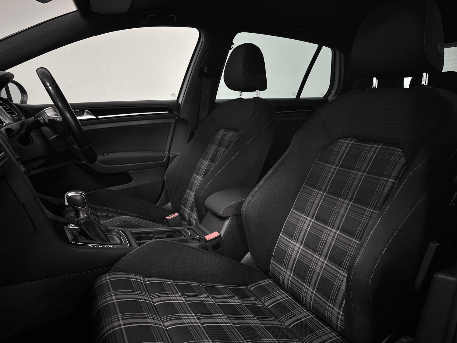 Used Volkswagen Golf 2016 for sale - 78149736: Photo 21