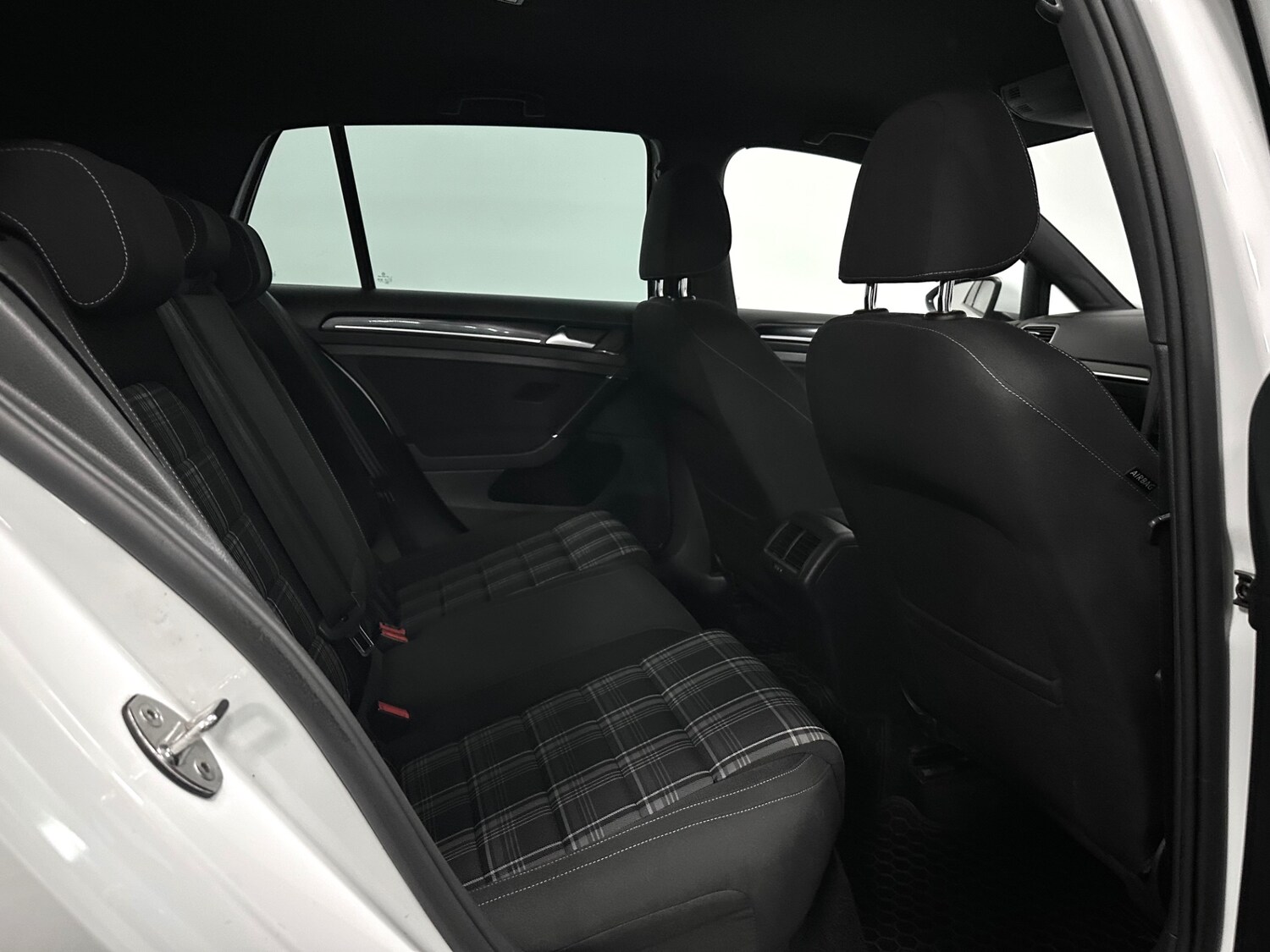 Used Volkswagen Golf 2016 for sale - 78149736: Photo 25