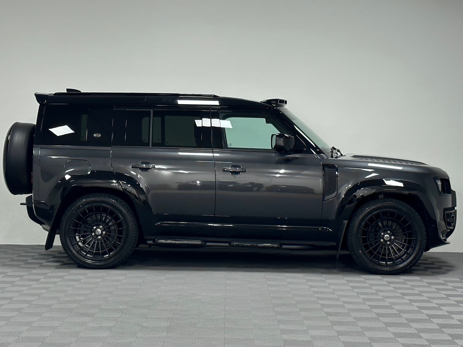 Used Land Rover Defender 110 2024 for sale - 76577770: Photo 34