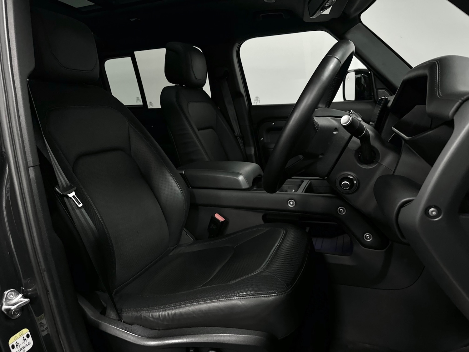 Used Land Rover Defender 110 2024 for sale - 76577770: Photo 5