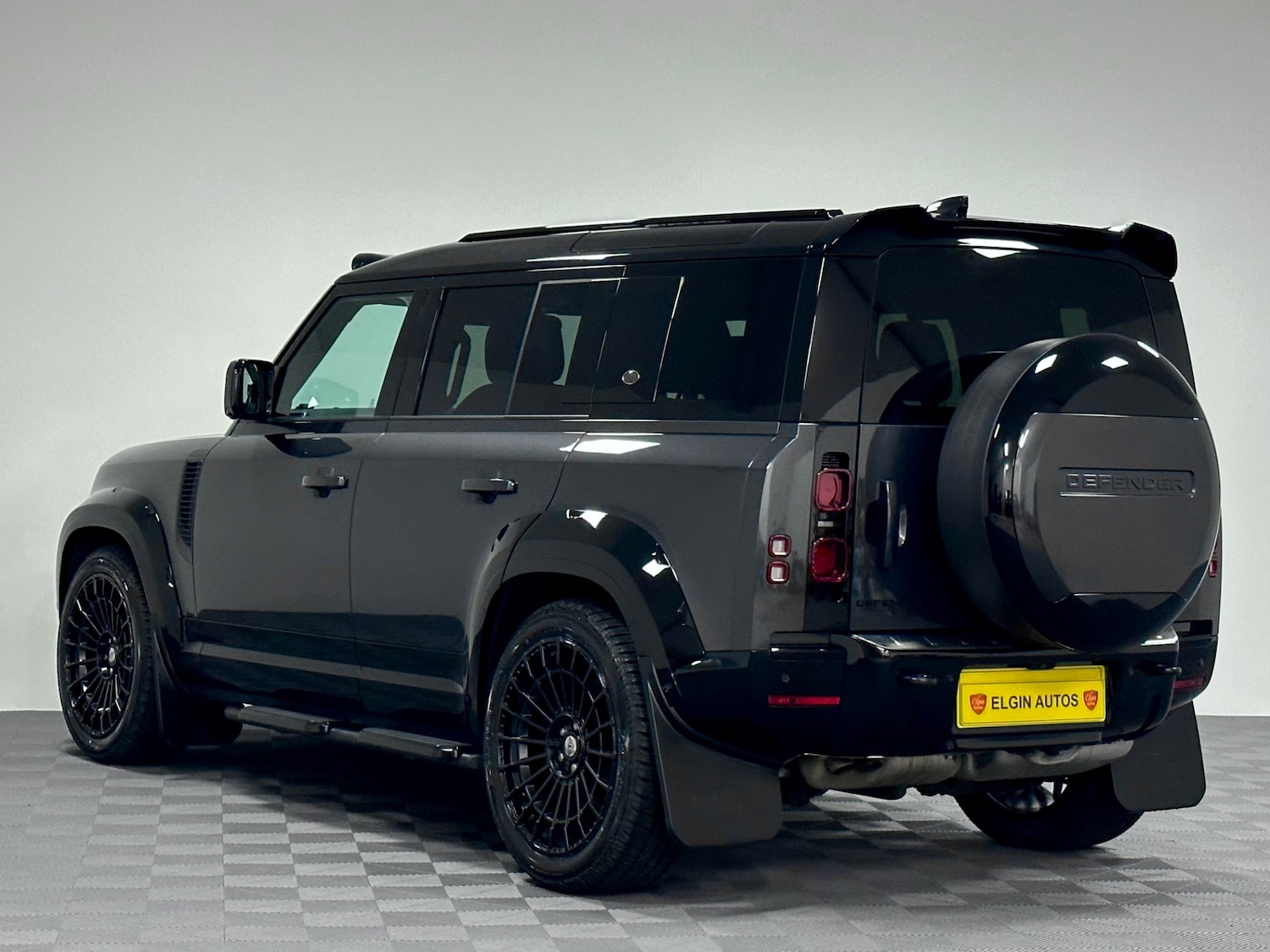 Used Land Rover Defender 110 2024 for sale - 76577770: Photo 6