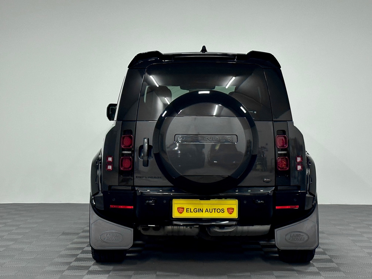 Used Land Rover Defender 110 2024 for sale - 76577770: Photo 7