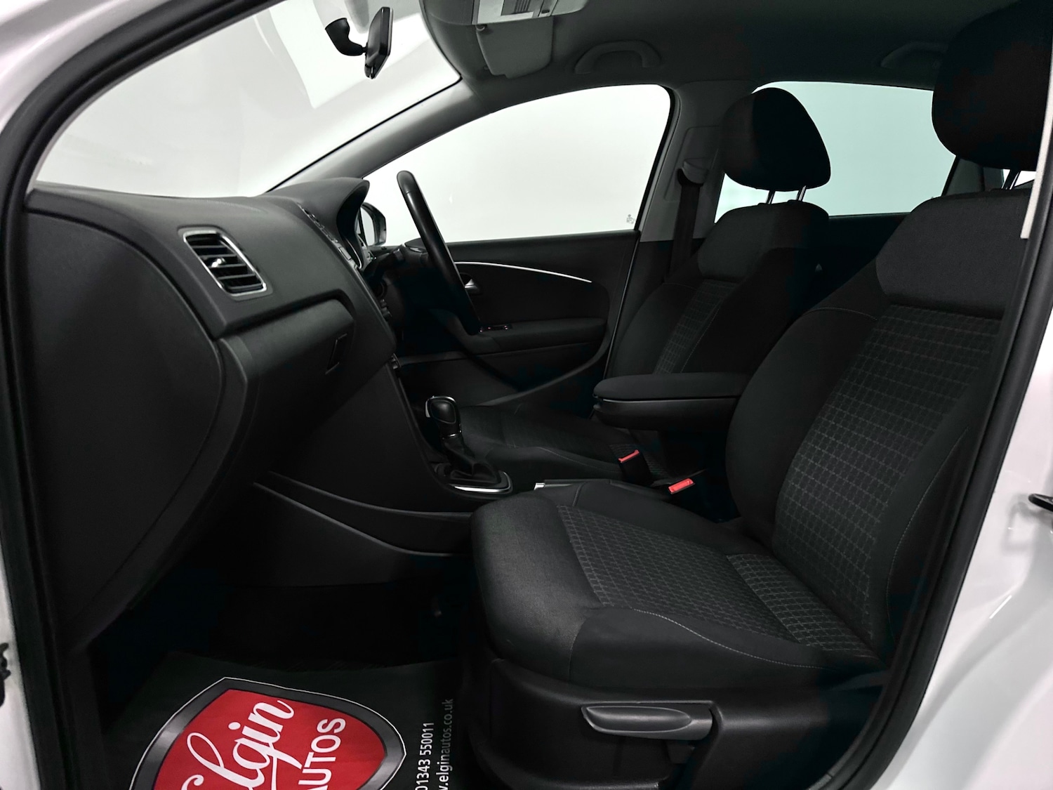 Used Volkswagen Polo 2015 for sale - 76413040: Photo 17