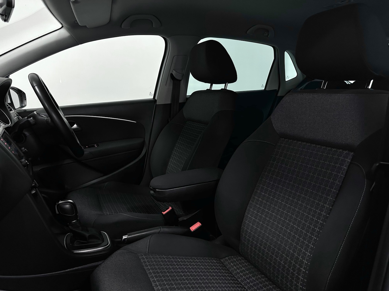 Used Volkswagen Polo 2015 for sale - 76413040: Photo 19