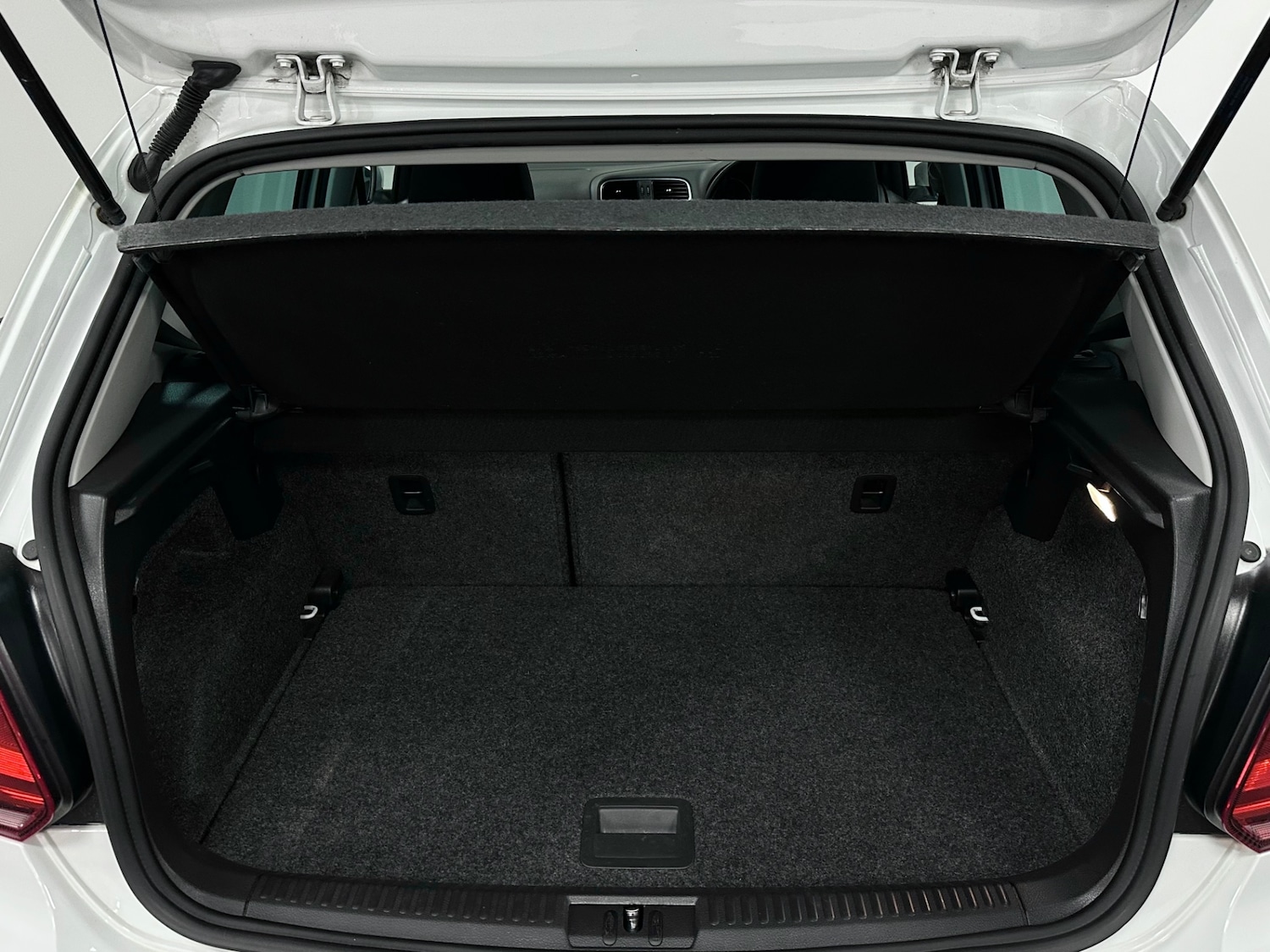 Used Volkswagen Polo 2015 for sale - 76413040: Photo 22