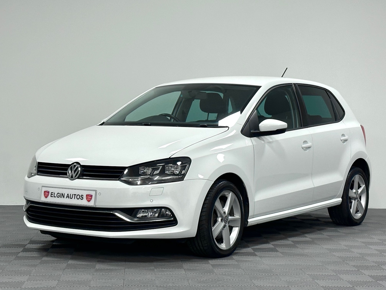 Used Volkswagen Polo 2015 for sale - 76413040: Photo 3