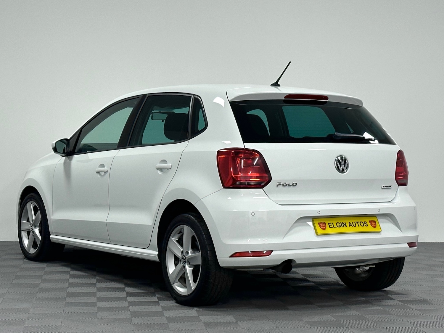 Used Volkswagen Polo 2015 for sale - 76413040: Photo 6