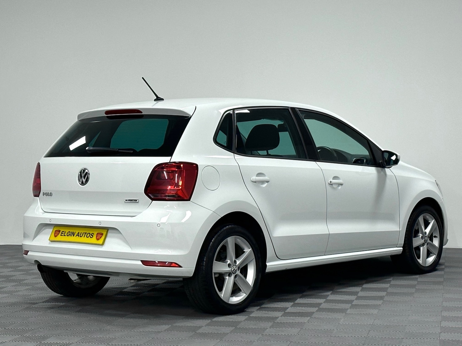 Used Volkswagen Polo 2015 for sale - 76413040: Photo 8