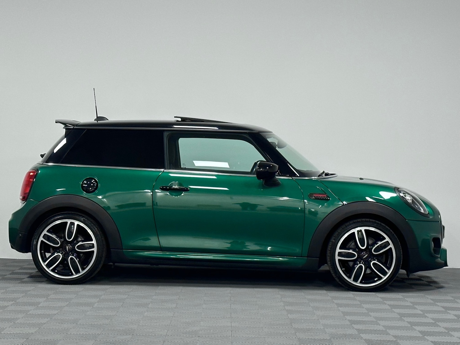 Used MINI Hatch 2019 for sale - 77001806: Photo 33