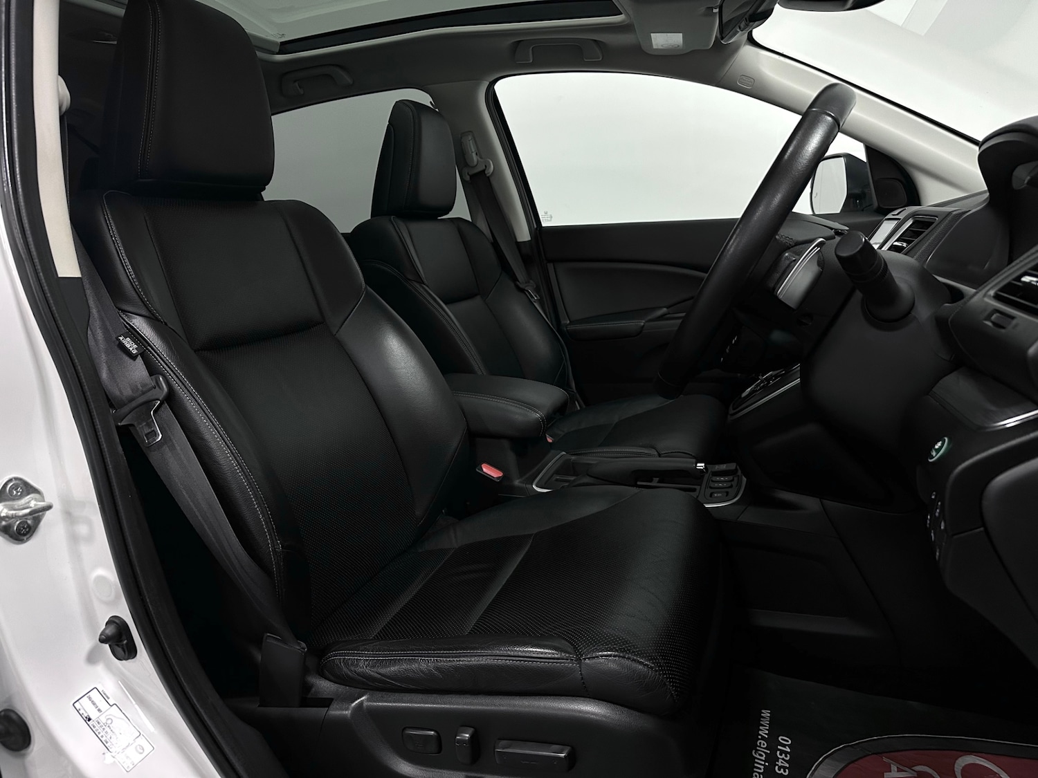 Used Honda CR-V 2017 for sale - 76288308: Photo 5