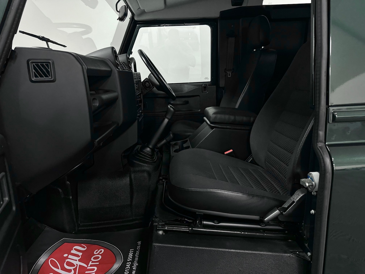 Used Land Rover Defender 90 2011 for sale - 76831742: Photo 21