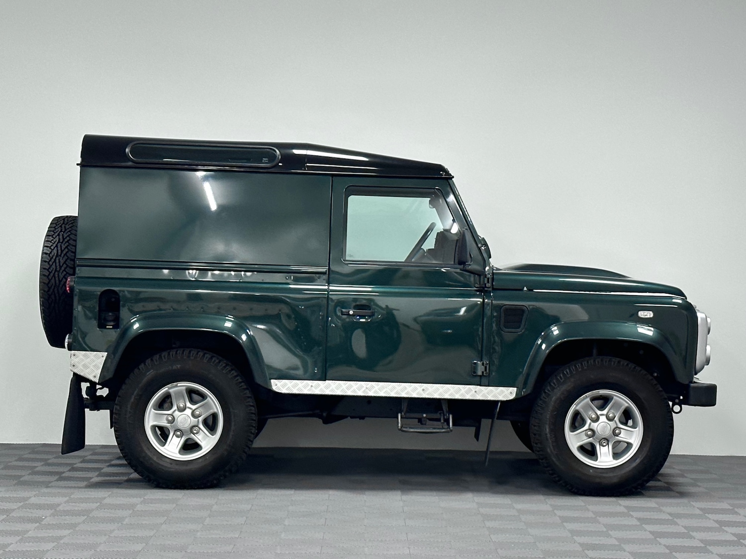 Used Land Rover Defender 90 2011 for sale - 76831742: Photo 30