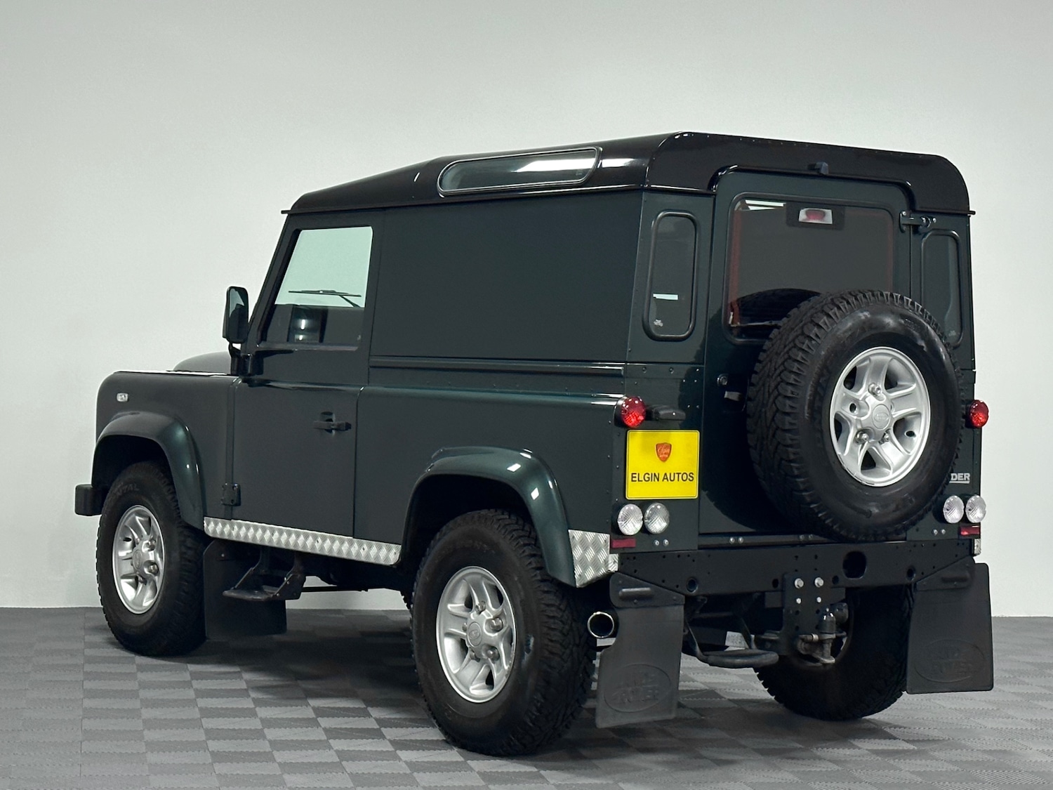 Used Land Rover Defender 90 2011 for sale - 76831742: Photo 6