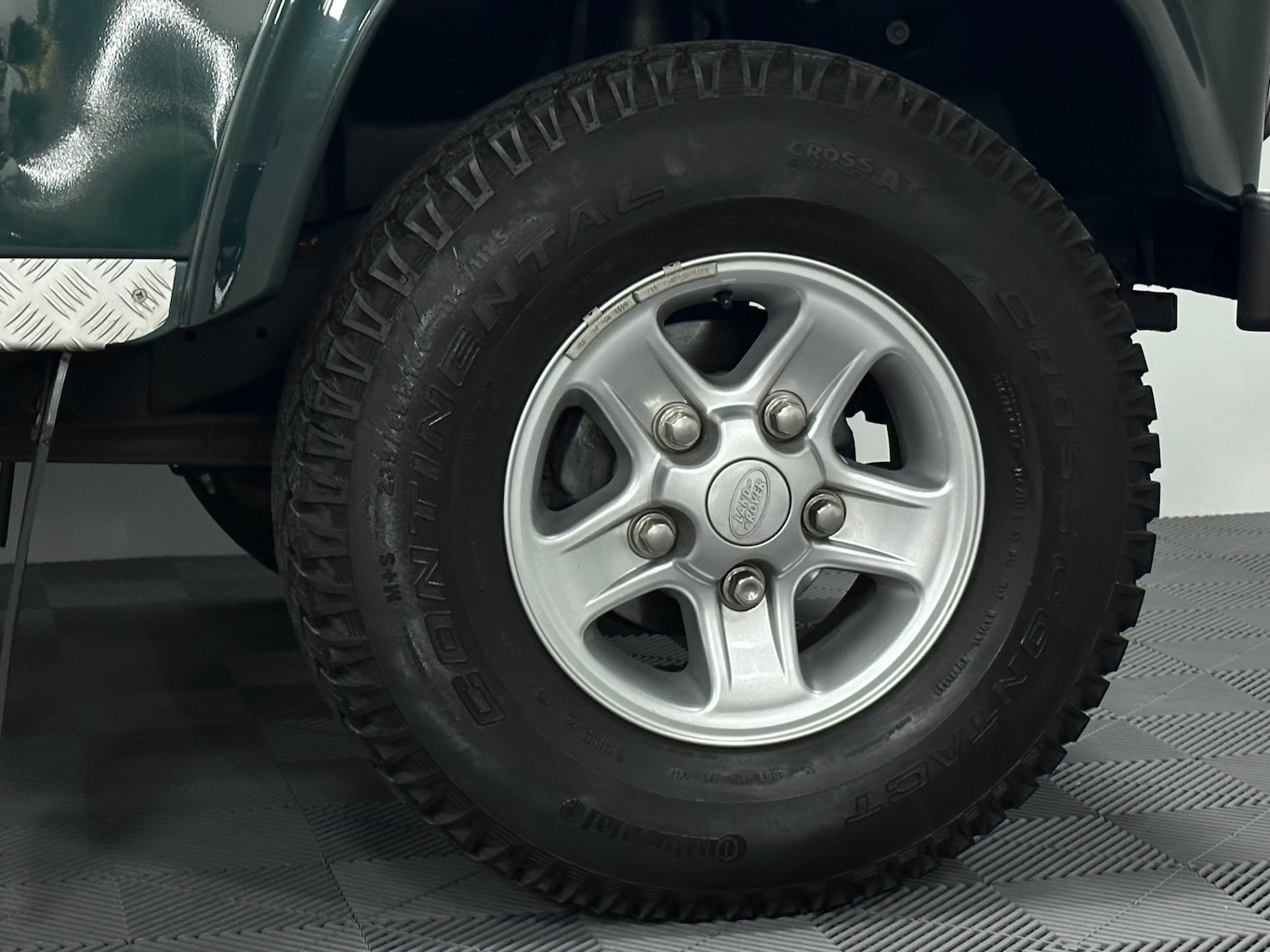 Used Land Rover Defender 90 2011 for sale - 76831742: Photo 9