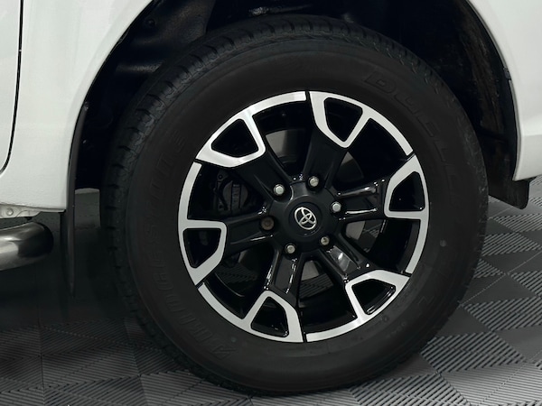 Used Toyota Hilux 2017 for sale - 74961832: Photo 10