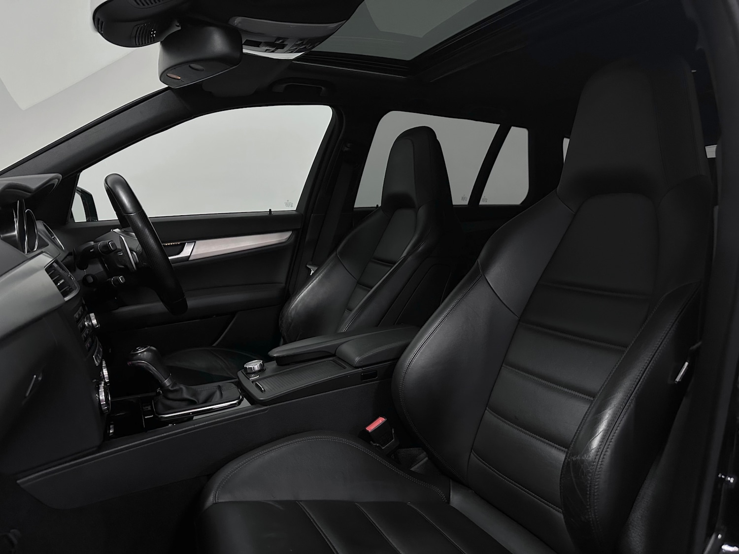 Used Mercedes-Benz C Class 2013 for sale - 77336196: Photo 24