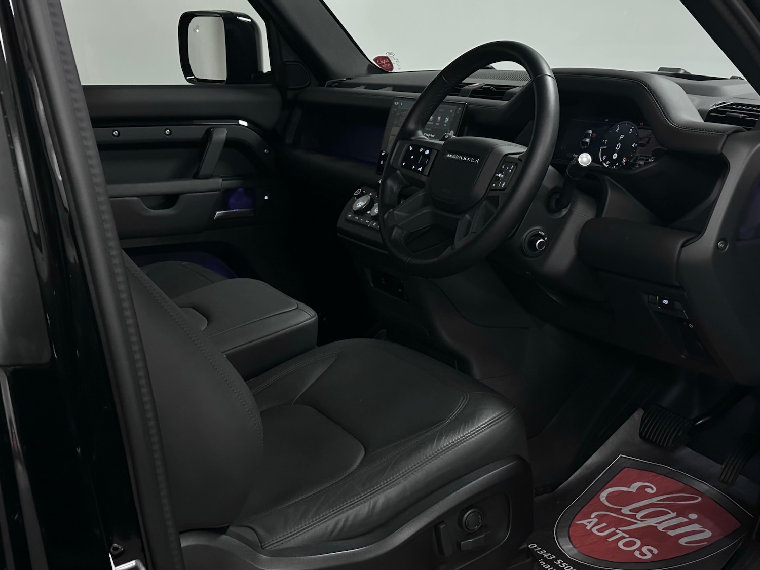 Used Land Rover Defender 90 2025 for sale - 77179698: Photo 17