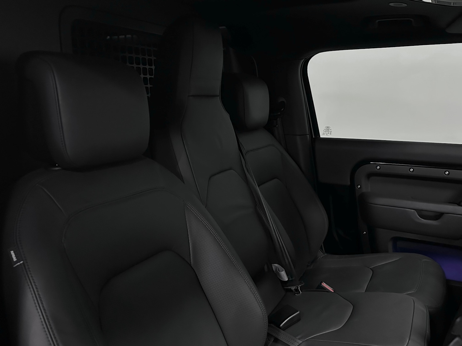 Used Land Rover Defender 90 2025 for sale - 77179698: Photo 18