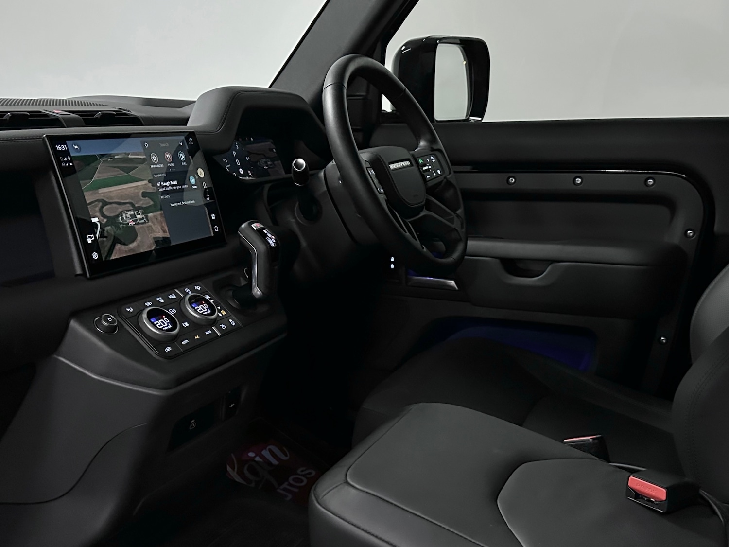 Used Land Rover Defender 90 2025 for sale - 77179698: Photo 21