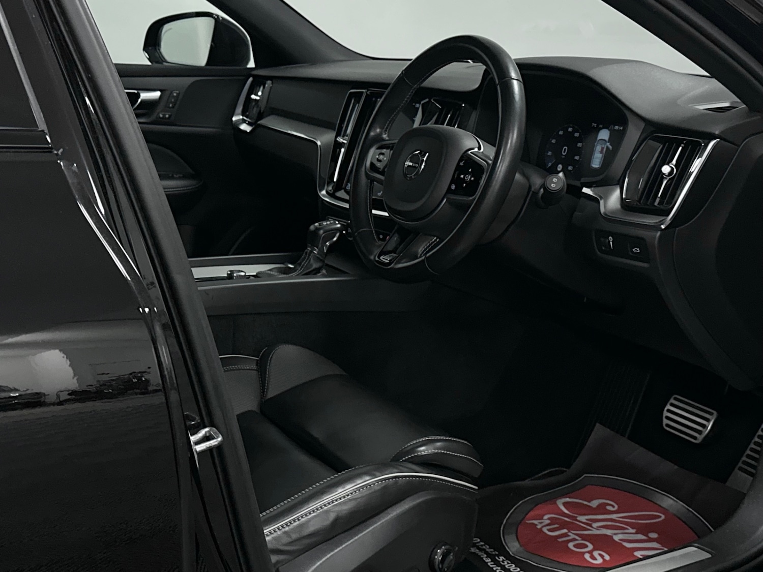 Used Volvo V60 2020 for sale - 77283681: Photo 15