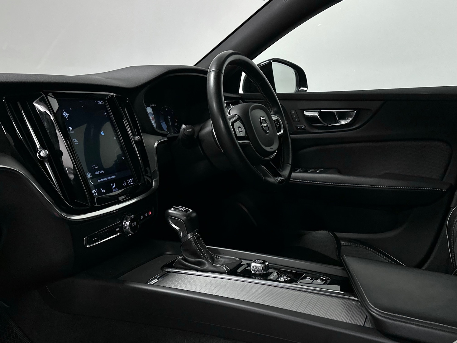 Used Volvo V60 2020 for sale - 77283681: Photo 19