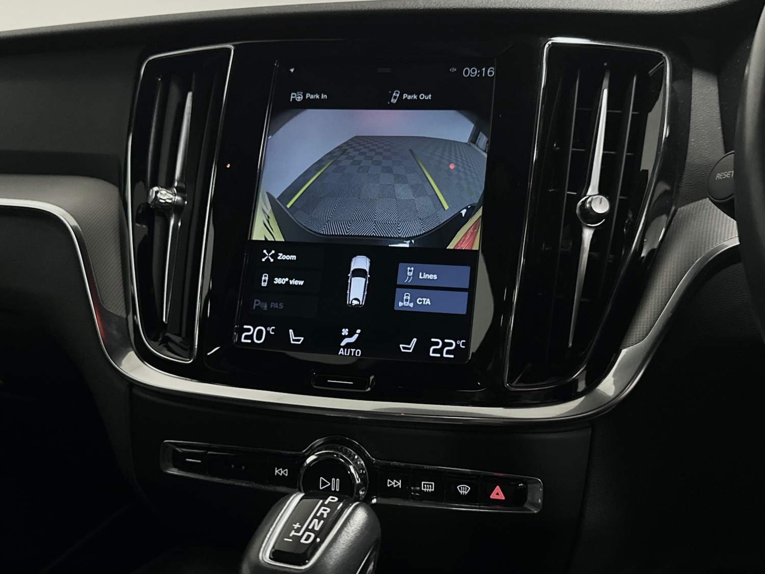 Used Volvo V60 2020 for sale - 77283681: Photo 26