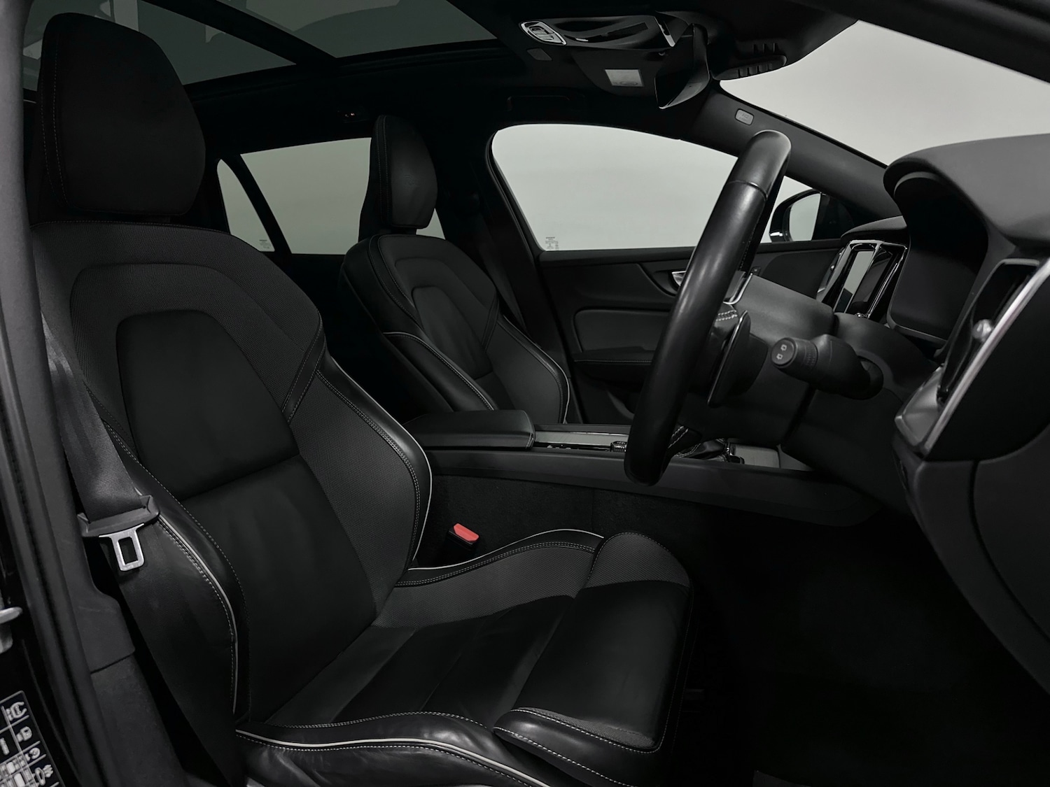 Used Volvo V60 2020 for sale - 77283681: Photo 5