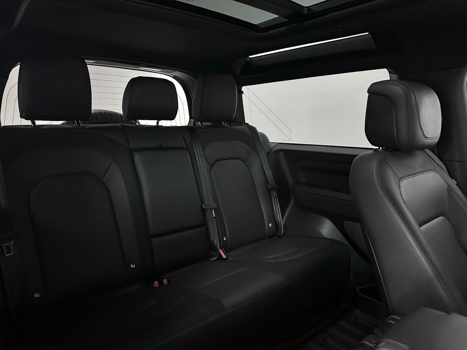 Used Land Rover Defender 90 2022 for sale - 77128286: Photo 17