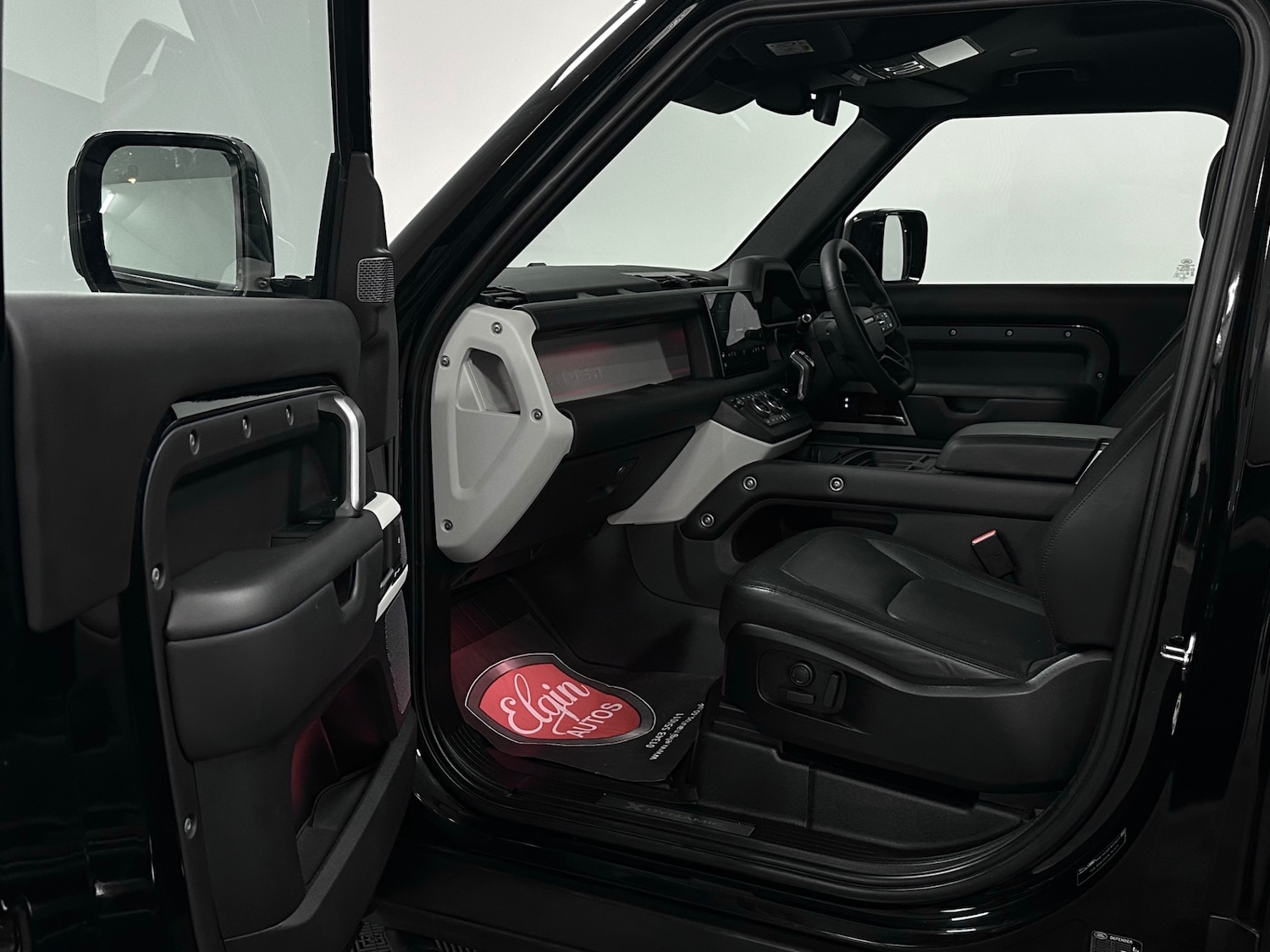 Used Land Rover Defender 90 2022 for sale - 77128286: Photo 22