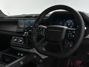 Used Land Rover Defender 90 2022 for sale - 77128286: Photo