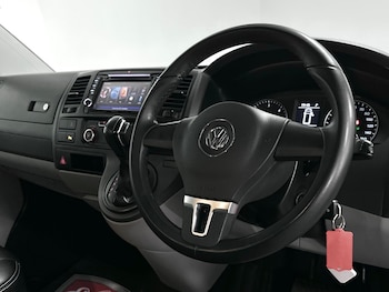 Used Volkswagen Transporter 2015 for sale - 78266740: Photo