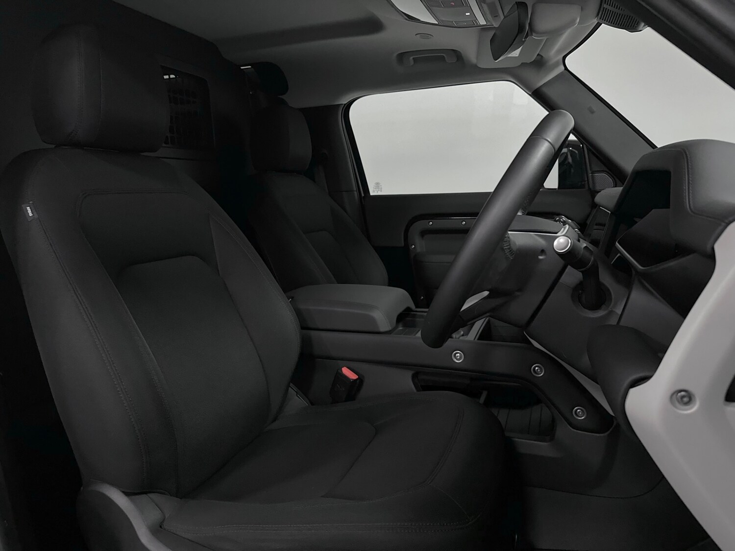 Used Land Rover Defender 90 2024 for sale - 77418637: Photo 5