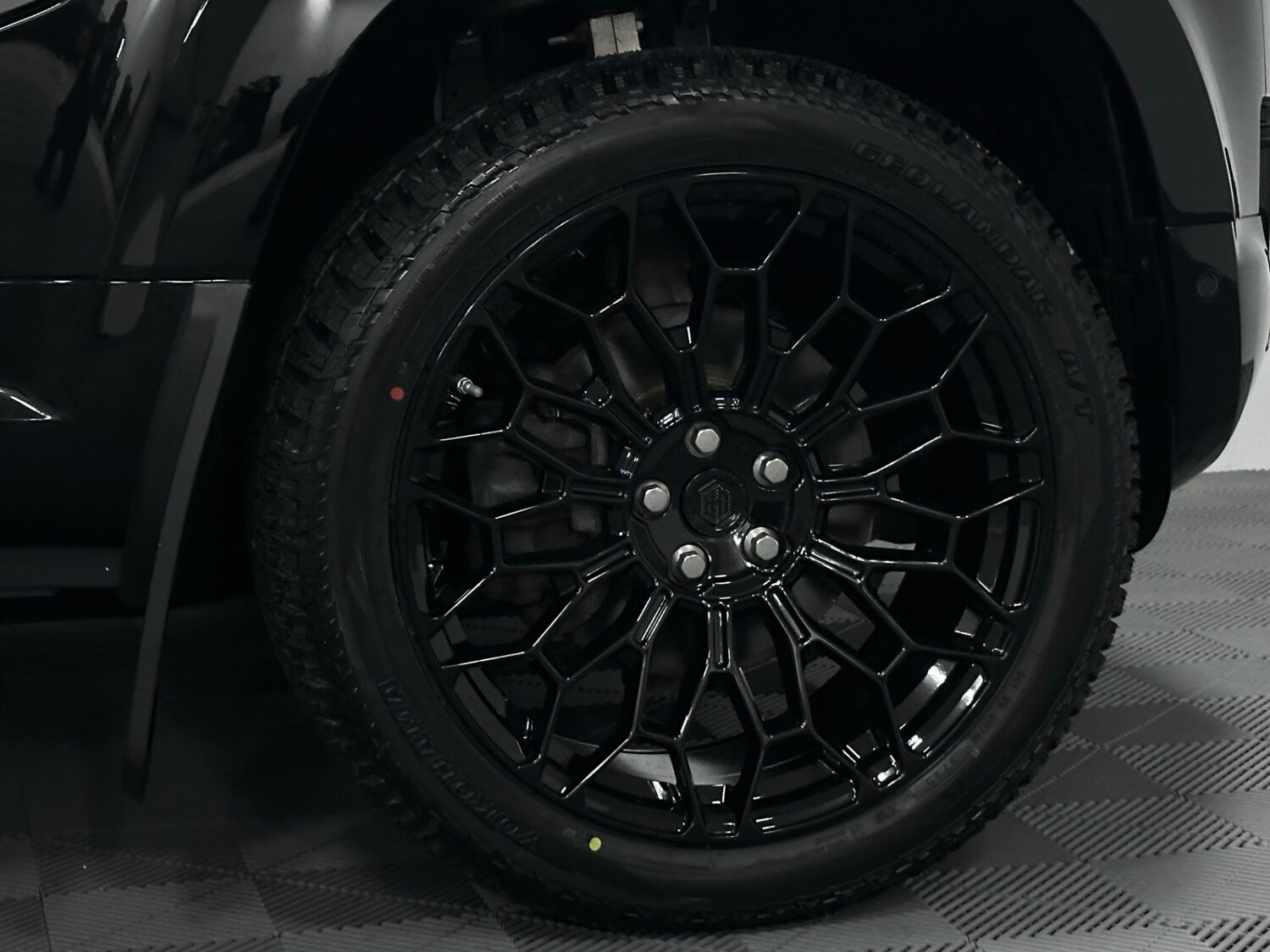 Used Land Rover Defender 90 2024 for sale - 77418637: Photo 9