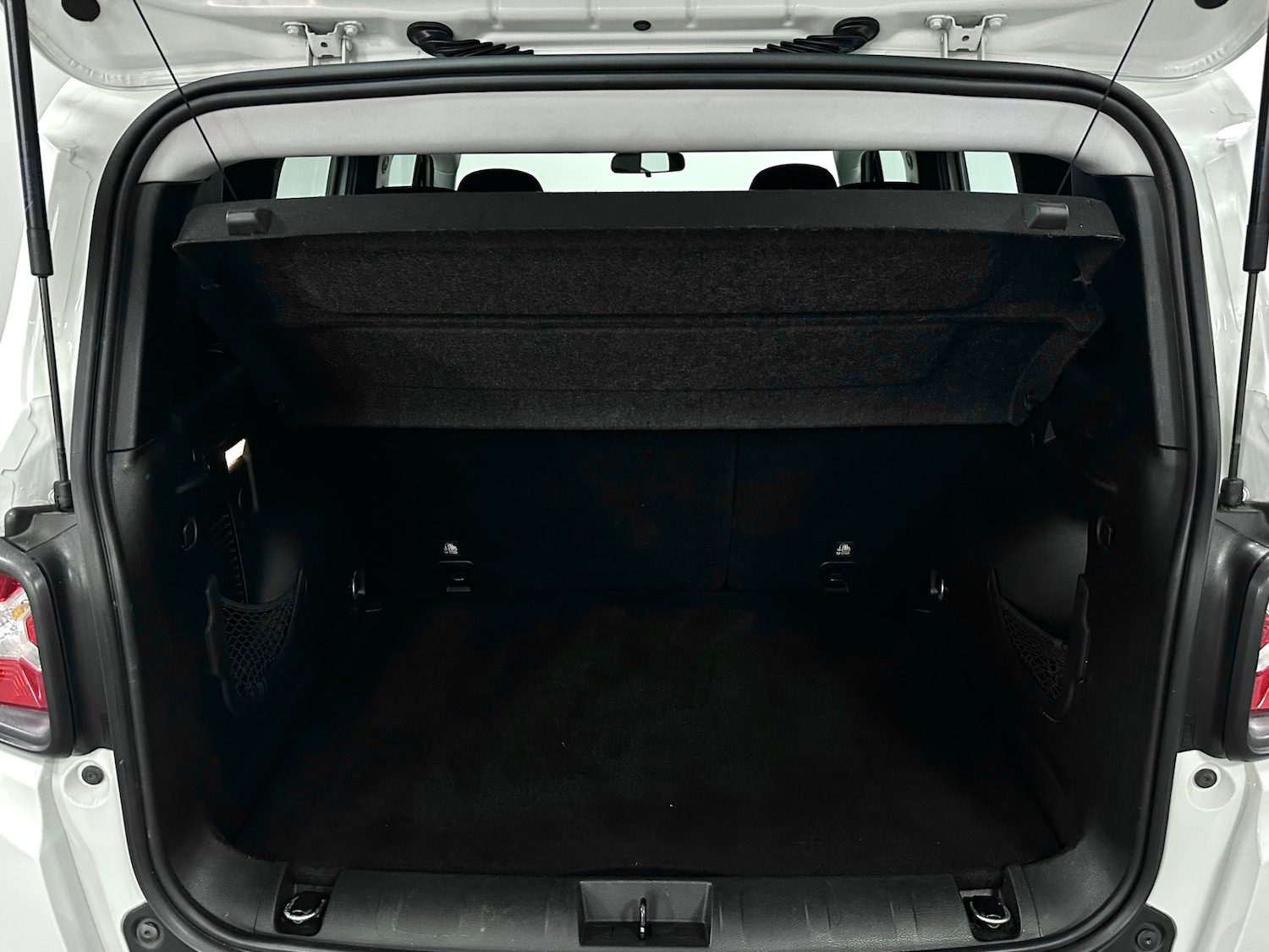 Used Jeep Renegade 2019 for sale - 76418421: Photo 23