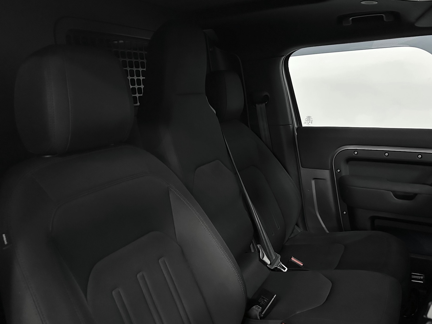 Used Land Rover Defender 90 2021 for sale - 78011700: Photo 17