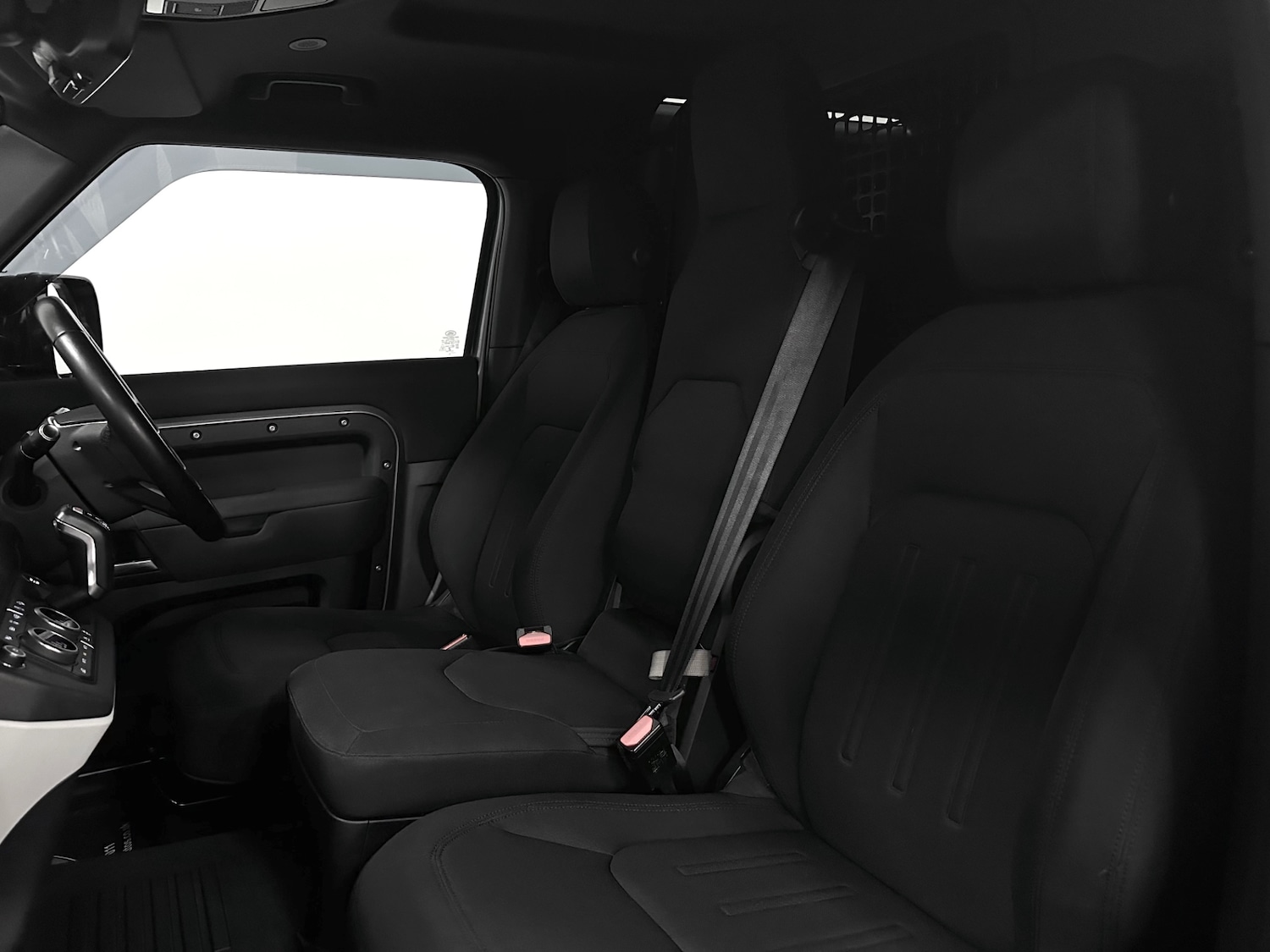 Used Land Rover Defender 90 2021 for sale - 78011700: Photo 21