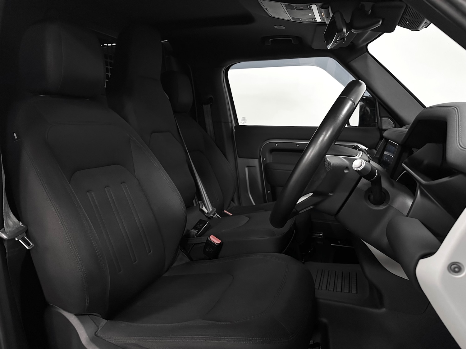 Used Land Rover Defender 90 2021 for sale - 78011700: Photo 5