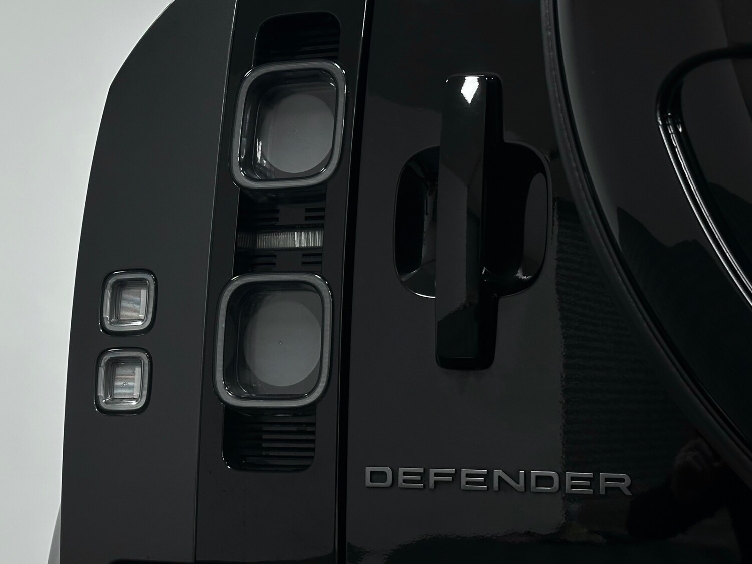 Used Land Rover Defender 90 2022 for sale - 77474569: Photo 11