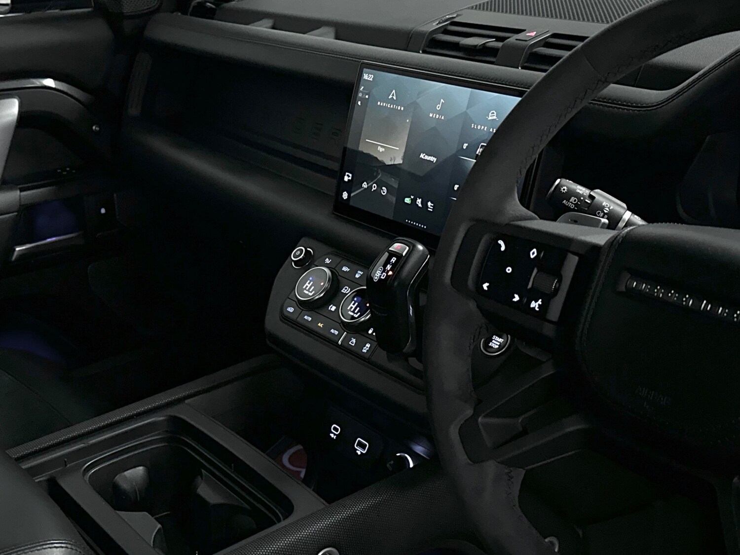 Used Land Rover Defender 90 2022 for sale - 77474569: Photo 18