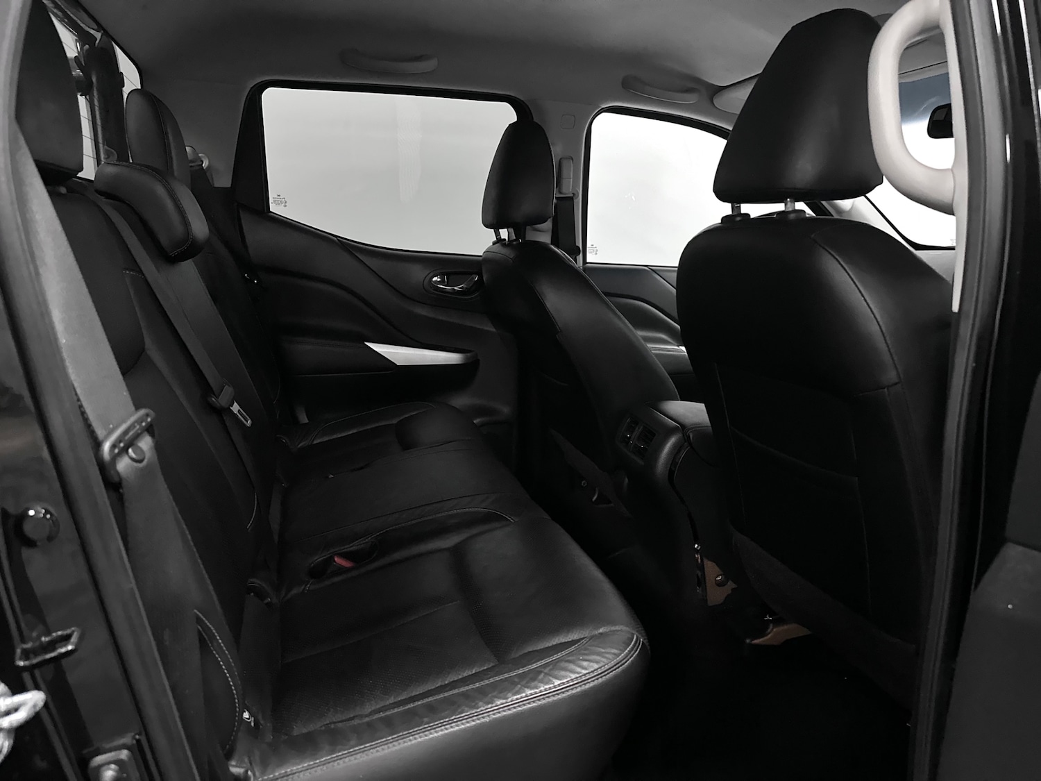 Used Nissan Navara 2017 for sale - 78079432: Photo 24