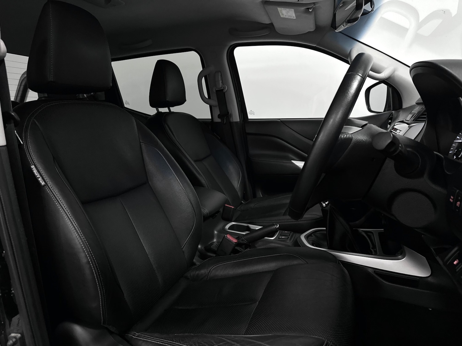 Used Nissan Navara 2017 for sale - 78079432: Photo 5