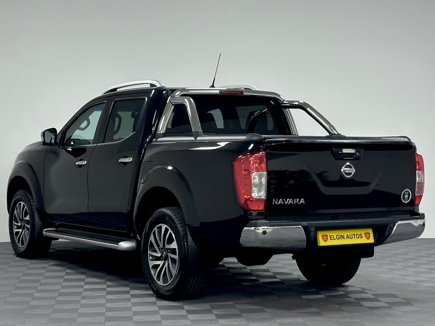 Used Nissan Navara 2017 for sale - 78079432: Photo 6
