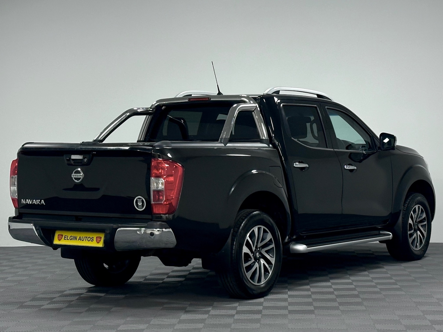 Used Nissan Navara 2017 for sale - 78079432: Photo 8