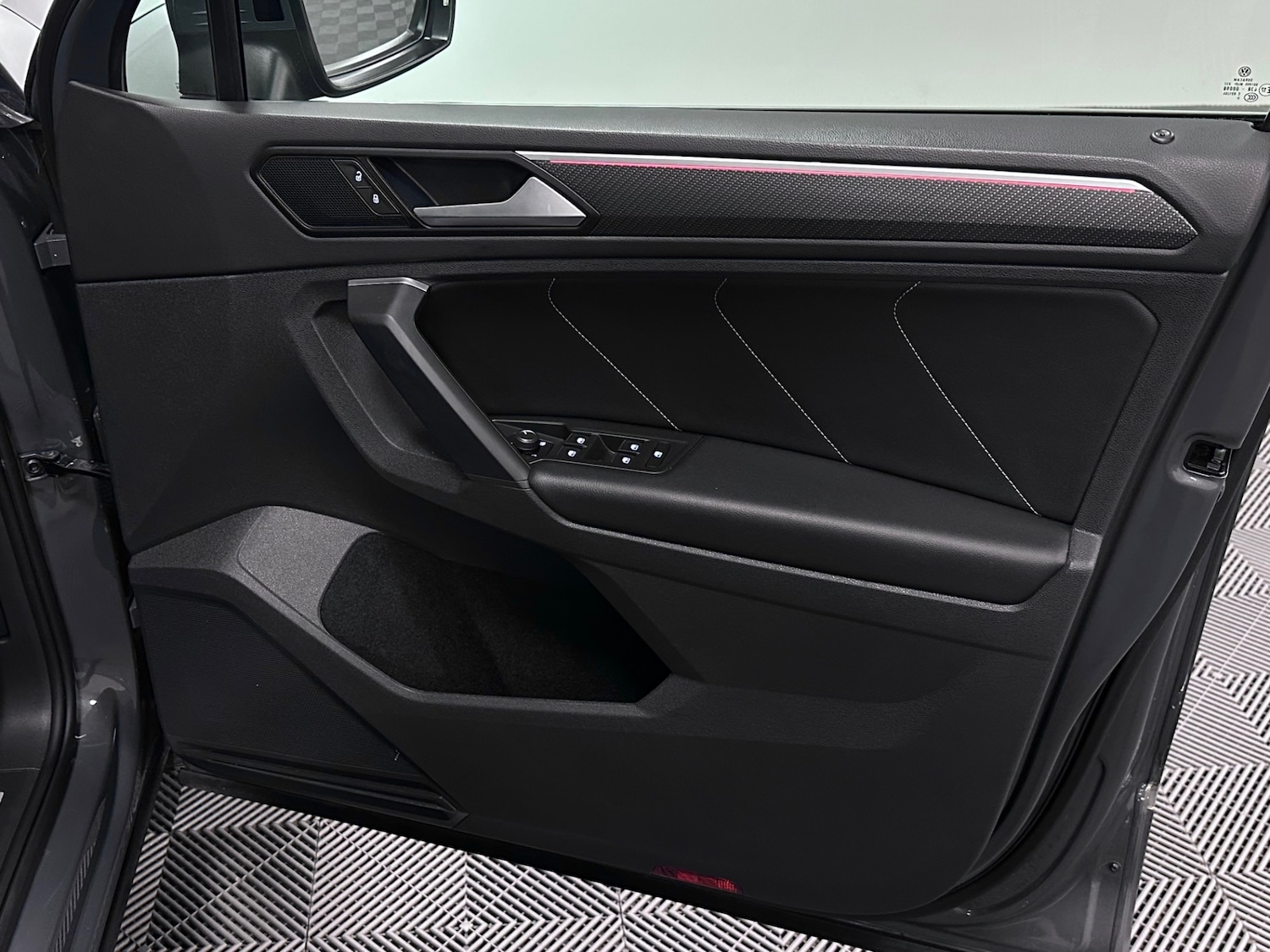 Used Volkswagen Tiguan 2021 for sale - 76589082: Photo 24