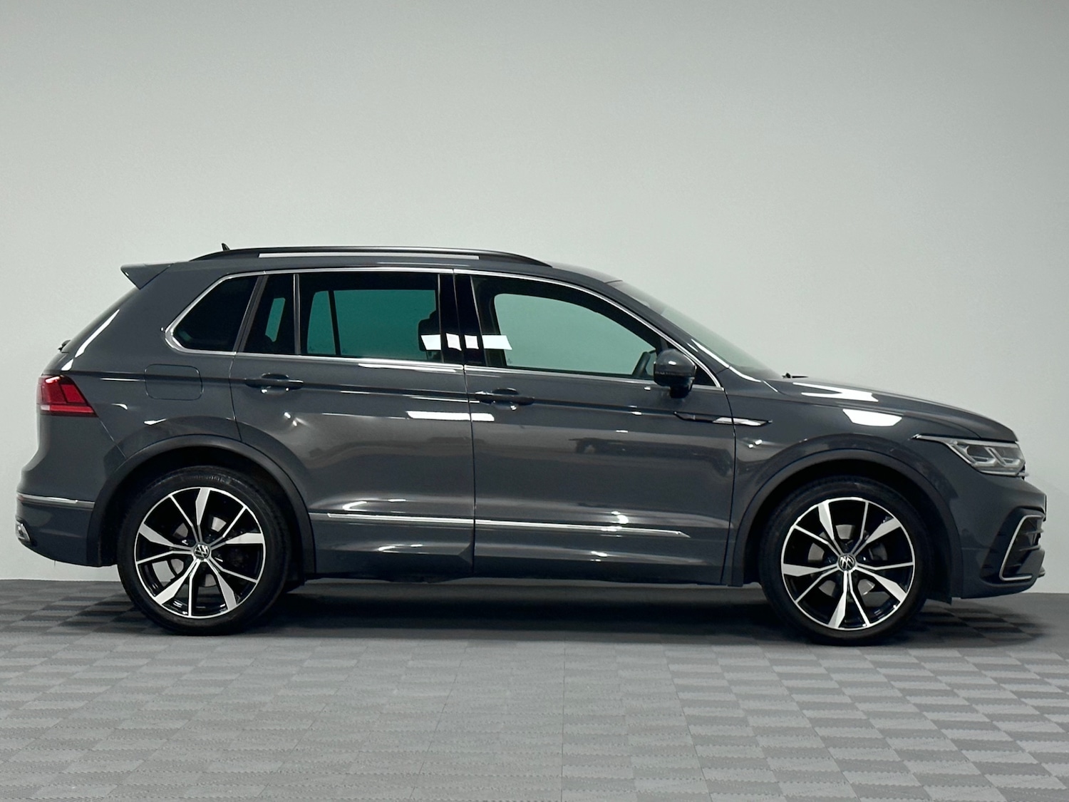 Used Volkswagen Tiguan 2021 for sale - 76589082: Photo 31
